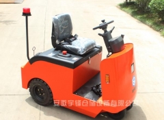 工廠電動(dòng)牽引車